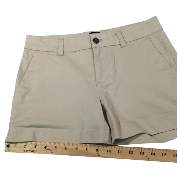 GAP Relaxed Girlfriend Tan Khaki Stretch Shorts - Women’s 2 - Picture 6 of 13